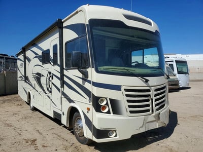 1F65F5DY9J0****** 2018 Ford F53