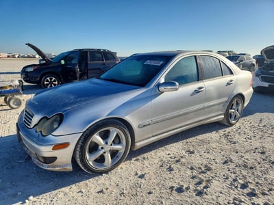 WDBRF40J45F****** 2005 Mercedes-Benz C-Class