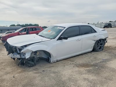 2C3CCAAGXPH****** 2023 Chrysler 300