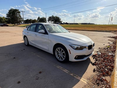 WBA8E1G37HN****** 2017 BMW 3 Series
