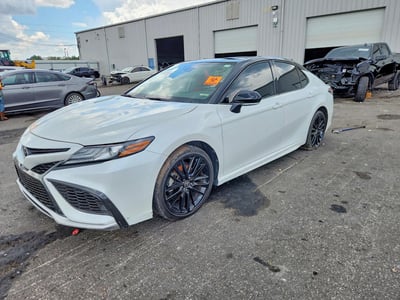 4T1K61AKXNU****** 2022 Toyota Camry
