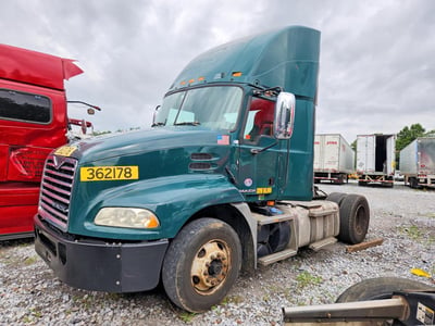 1M1AW01X3HM****** 2017 Mack Cxu612