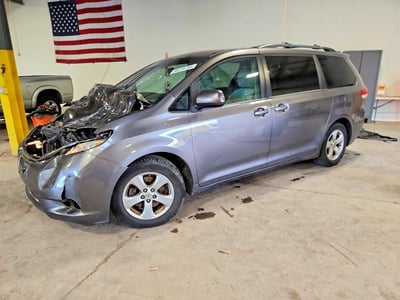 5TDKK3DC8DS****** 2013 Toyota Sienna