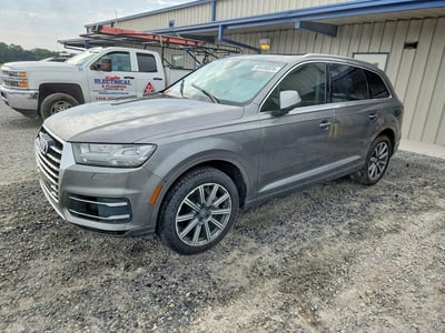 WA1VAAF78HD****** 2017 Audi Q7