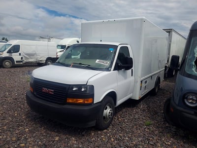 7GZ67UCG8JN****** 2018 GMC Savana
