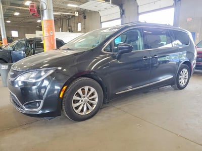 2C4RC1BG2HR****** 2017 Chrysler Pacifica