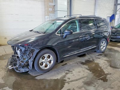 2C4RC1EG7HR****** 2017 Chrysler Pacifica