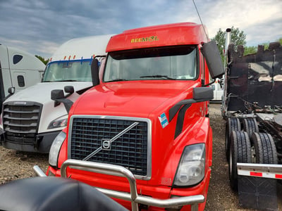 4V4NC9EH2EN****** 2014 Volvo VNL
