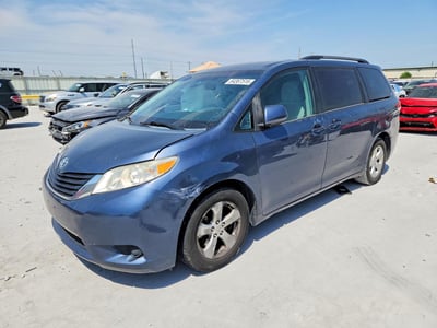 5TDKK3DCXDS****** 2013 Toyota Sienna