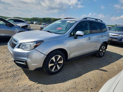 JF2SJAEC0JH****** 2018 Subaru Forester