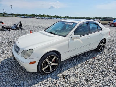 WDBRF64J32F****** 2002 Mercedes-Benz C-Class