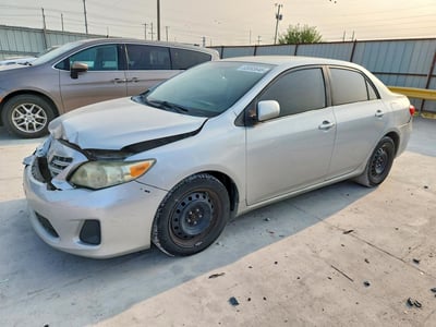 5YFBU4EE0DP****** 2013 Toyota Corolla