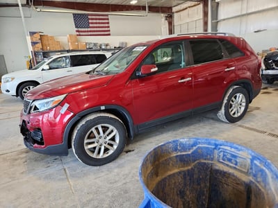 5XYKT4A66FG****** 2015 Kia Sorento