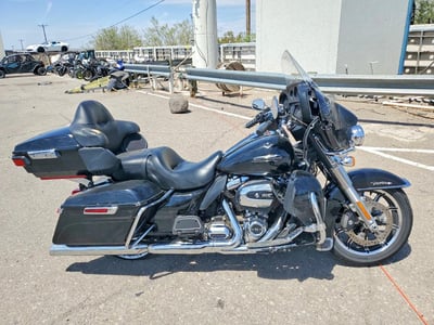 2018 Harley-Davidson FLHTCUI