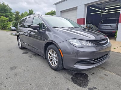 2C4RC1DG8LR****** 2020 Chrysler Voyager