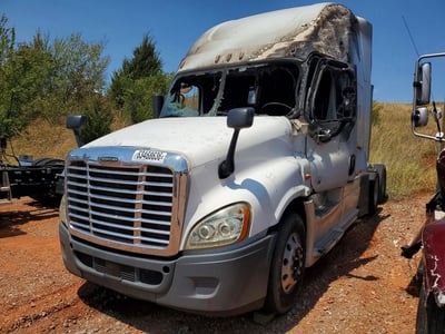 3AKJGLDRXGS****** 2016 Freightliner Cascadia