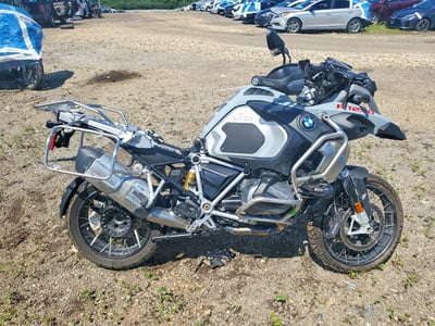 WB10M1304P6****** 2023 BMW R1250gs Adventure