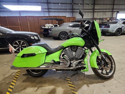 5VPYW36N5G3****** 2016 Victory Magnum