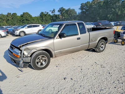 1GCCS19WX28****** Salvage and Wrecked 2002 Chevrolet S-10 in Ocala