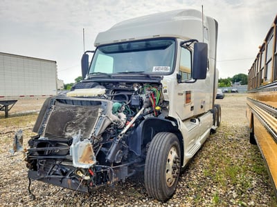 4V4NC9EH1LN****** 2020 Volvo VNL