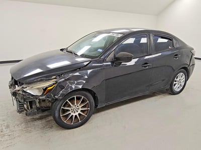 3MYDLBYV0HY****** 2017 Toyota Yaris