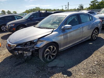 1HGCR2F84HA****** 2017 Honda Accord