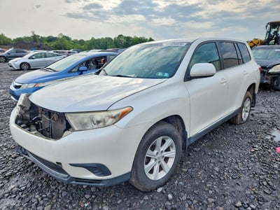 5TDBK3EH2DS****** 2013 Toyota Highlander