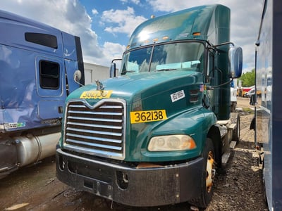1M1AW01X2HM****** 2017 Mack Cxu612