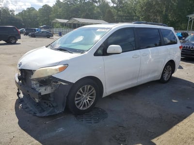 5TDYK3DC6CS****** 2012 Toyota Sienna