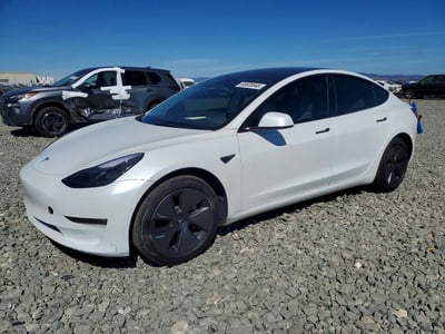 5YJ3E1EB2NF****** 2022 Tesla Model 3