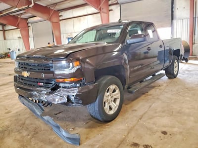 1GCVKREH2JZ****** 2018 Chevrolet Silverado
