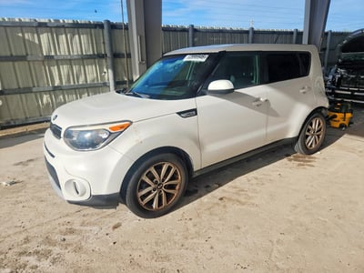 KNDJP3A55K7****** 2019 Kia Soul