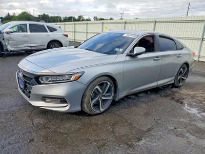1HGCV2F3XJA****** 2018 Honda Accord
