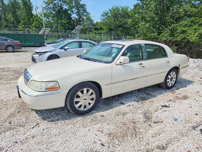 1LNHM83W57Y****** 2007 Lincoln Town Car