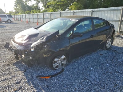 3KPFK4A7XHE****** 2017 Kia Forte