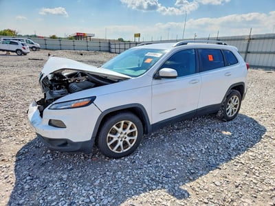 1C4PJLCB7HD****** Salvamento y Destrozados 2017 Jeep Cherokee en Southern Illinois