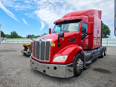 1XPBDP9X9GD****** 2016 Peterbilt 579