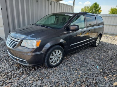 2C4RC1BG1GR****** 2016 Chrysler Town & Country
