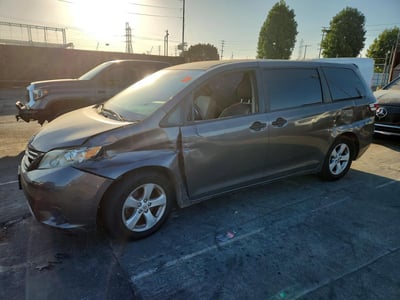 5TDZK3DC5FS****** 2015 Toyota Sienna