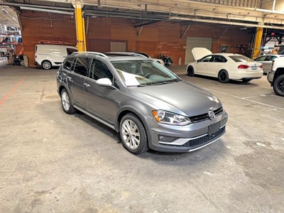 3VWH17AU3HM****** 2017 Volkswagen Golf Alltrack
