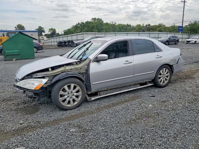 1HGCM56826A****** 2006 Honda Accord