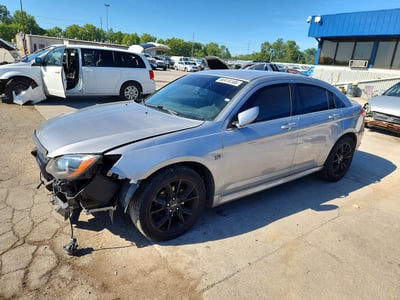 1C3CCBCG7EN****** 2014 Chrysler 200