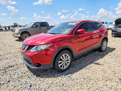 JN1BJ1CR7JW****** 2018 Nissan Rogue Sport
