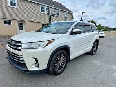 5TDJZRFH2JS****** 2018 Toyota Highlander