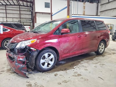5TDKA3DC9BS****** 2011 Toyota Sienna