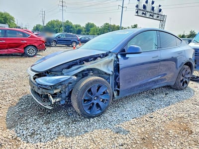 7SAYGAEE6PF****** 2023 Tesla Model Y