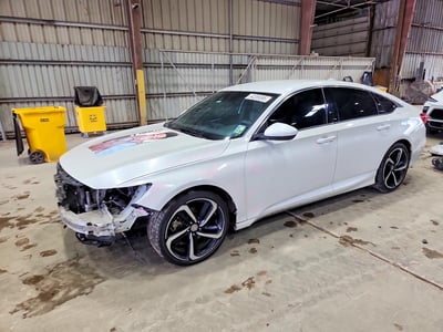 1HGCV1F36JA****** 2018 Honda Accord