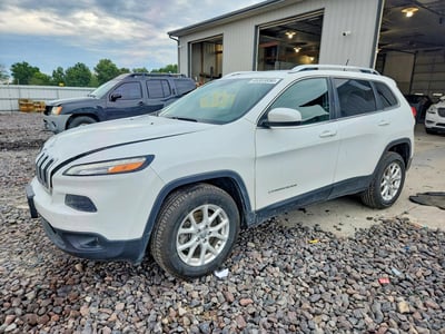1C4PJMCB2HW****** 2017 Jeep Cherokee
