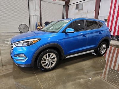 KM8J33A41HU****** 2017 Hyundai Tucson