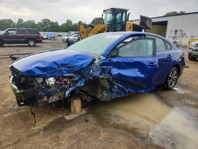 3KPF24AD6PE****** 2023 Kia Forte